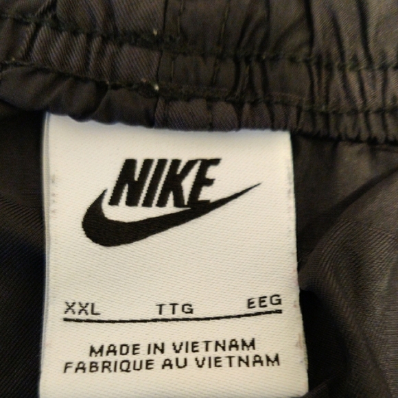 Nike Dark Checkered Athletic Shorts - Picture 6 of 10